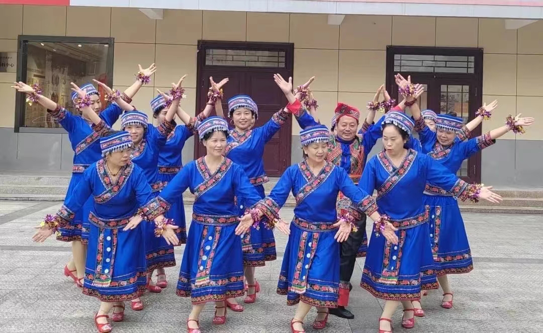 9ab5f75cda265eff17fe8e83f680f2a.jpg 9ab5f75cda265eff17fe8e83f680f2a.jpg